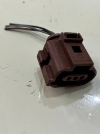 фото thumb №1, Штекер колодка audi a4 b8 3b0973703a