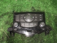 фото thumb №1, Chevrolet cruze панель радио 94563267