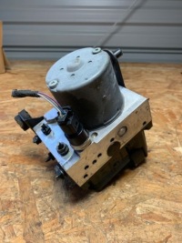 Купити Bmw e65 насос abs 6759565, фото thumb