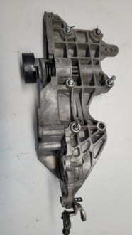 Кронштейн кронштейн генератора vw golf vi 2.0 tdi cff в Україні, фото thumb