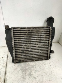 фото thumb №1, Интеркулер радиатор touareg 7l 2.5 7l0145803a