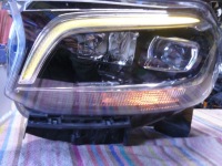 фото thumb №11, Mercedes x470 w470 фара передня повний led ліва