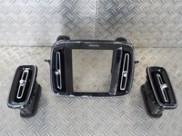 фото thumb №1, Volvo xc40 ii 1.5 ґрати обдув рамка радіо