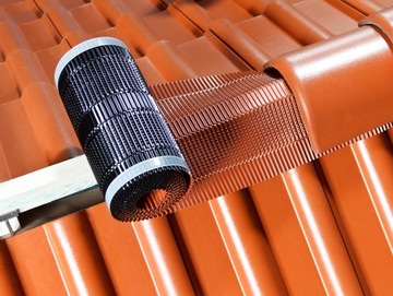 TAŚMA KALENICOWA dROLL ALUMINIUM 300 mm x 5 mb - KASZTAN RAL 8012