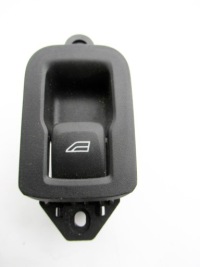 фото thumb №4, Volvo s60 ii 2.0 d3 кнопка стекло задняя