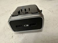 фото thumb №1, Вход usb зарядное устройство mercedes w167 a1678205201