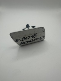 фото thumb №1, Заглушка бампера розпилювача ліва nowa peugeot 308 i t8 оригінальна