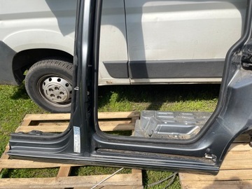 фото thumb №9, Vw caddy 2k 2k5 рестайлінг 15-20r чверть крило поріг bok лівий зад lr7h