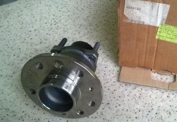 фото thumb №2, Ступиця колеса зад saab 9-3 9-5 900 4839122 oem