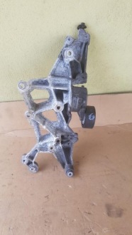 Купити Кронштейн генератора 2.2d jaguar xf cx23-10239-ab, фото thumb