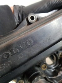 фото thumb №11, Колектор впускний  кришка клапанів 30743312 volvo s60 v70 2.4d