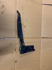 фото thumb №1, Напрямна бампера правий задня alfa romeo 60688692