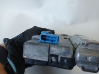 фото thumb №6, Моторчик люк vw audi 8d0959591