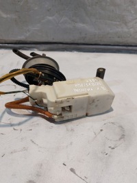 фото thumb №9, Помпа топлива nissan primera 1.8b оригинальный номер 172782j900