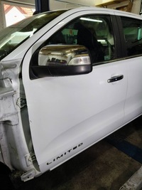 фото thumb №1, Двері передні ліва сторона ford ranger iv