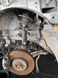 фото thumb №1, Renault megane v e-tech левая поворотный кулак амортизатор перед ступица рычаг