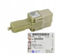 фото thumb №1, Датчик стоп педали тормоза opel antara