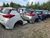 фото thumb №13, Toyota auris avensis yaris corolla rav4 чехол na dokumenty na инструкции