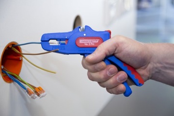 Автоматический инструмент для зачистки проводов 0,2-16 мм2 (24-5 AWG) Weicon No.5
