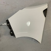 фото thumb №1, Лівий крила перед молдинг напрямна білий ov369 renault trafic iii iv lift