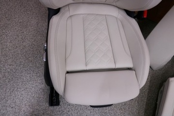 фото thumb №8, Bmw 4 g22 салон сидіння individual шкіра merino elfenbeinweiss harman