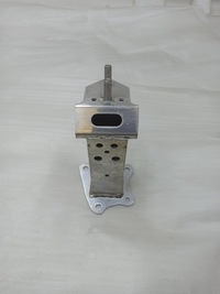 фото thumb №1, Toyota prius 2016 - направляющая крепления 5210247030 r