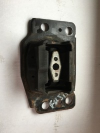 фото thumb №1, Опора подушка коробки mondeo fusion 1.5 2.0 eb