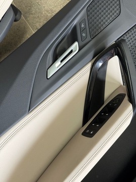 фото thumb №12, Bmw x1 u11 салон сиденья диван обшивки спортивные сиденья sensatec бежево-серый механическая коробка передач