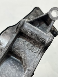 фото thumb №2, Дросельна заслінка audi a8 d4 3.0 tdi cdt 059129593j