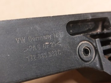 фото thumb №5, Vw golf vi ручка відкривання капота 1k2823633 1j2823533c англієць