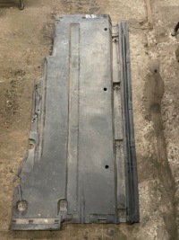 Audi a4 b8 a5 накладка плита пол подвеска левая Недорого, фото thumb