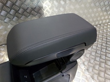 фото thumb №10, Bmw i3 туннель средний подлокотник кожа разные