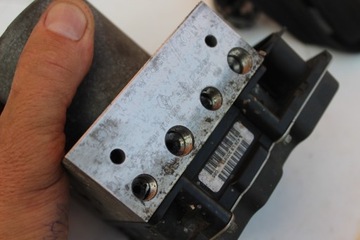 фото thumb №5, Clio iii рестайлинг 09-12 r - насос abs 8201128481 0265950377 0265234800