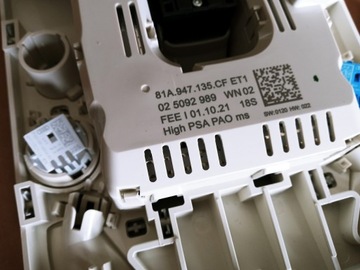 фото thumb №7, Audi q3 лампочки стеля 2020-2023r 81a947135cf