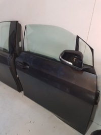 фото thumb №2, Двері праве правий перед передні задня bmw i3