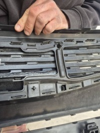 фото thumb №13, Kia stonic 17- бампер перед передний решётка решётка 86511-h8400
