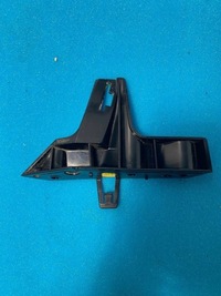 фото thumb №3, Land rover range rover velar кронштейн бампера передній j8a216f072ab