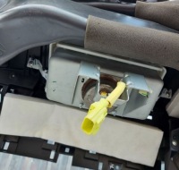 фото thumb №14, Торпедо роздавальна консоль подушка  mercedes x w470 демонтаж комплект oem номер
