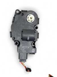 Mercedes-benz e w212 моторчик крышка обдув a2128203013 Цена, фото thumb