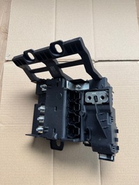 фото thumb №1, Bmw 7 g11 розподільник струму 9339832