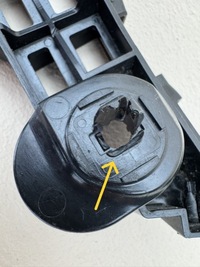 фото thumb №13, Toyota camry viii 17r- напрямна кронштейн бампера правий перед 52535-33060