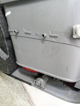 фото thumb №6, Обивка боковина правый зад задний 1k5867212 volkswagen jetta v 2005-2010