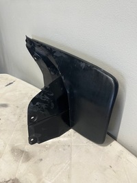 фото thumb №5, Брызговик правый задняя toyota land cruiser 2019 76647-60050