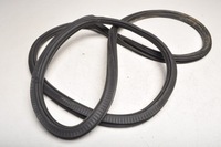 фото thumb №1, Porsche macan прокладка дверь левый задняя 95b833721