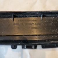 Tesla y 22r. решётка радиатора решётка средняя бампера перед 1493759-00-a Доставка, фото thumb