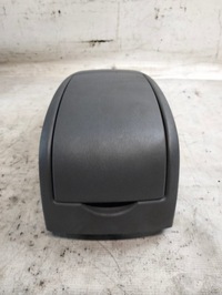 фото thumb №7, Toyota prius ii кронштейн na кружка напитки задняя 58923-47010