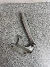 фото thumb №1, Петля капот лівий volvo v50 2004-2012 30753597