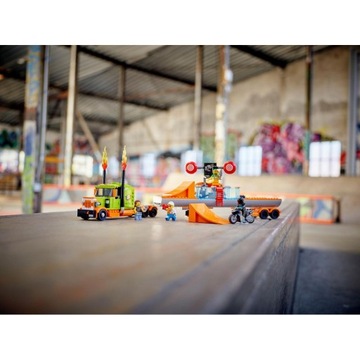 LEGO 60294 Городской трюковой грузовик ОРИГИНАЛ
