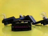 Вкладиш лампи toyota avensis лівий задній 89028786 nr213 в Україні, фото thumb