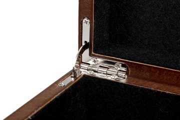 Футляр для фигурки из красного дерева - размер 24x15x8,5 см.